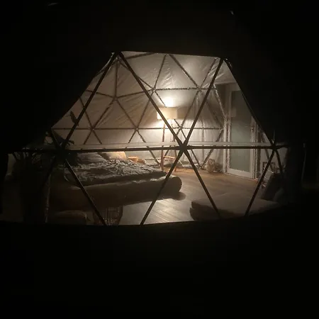 Роскошный шатер Lepiej Trafic Nie Mogliscie Mieroszow