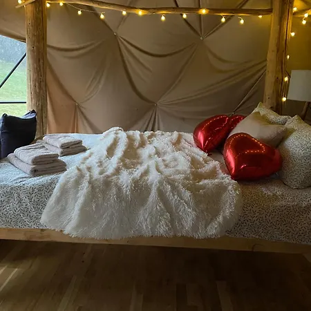 Lepiej Trafic Nie Mogliscie Роскошный шатер Mieroszow